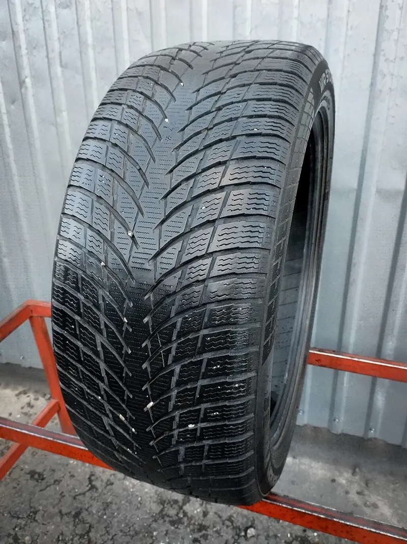 Б/у шина 245/45 R19 Nokian WR Snowproof P