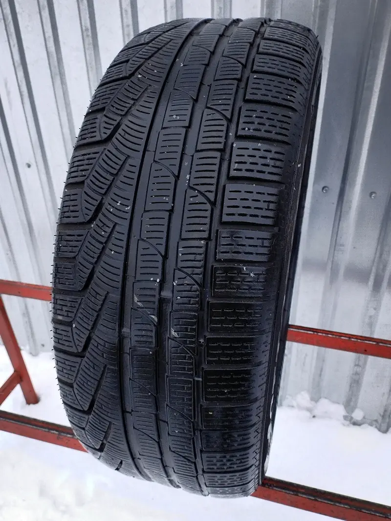 Б/у шина 245/45 R19 Pirelli Winter 210 Sottozero 2 RunFlat