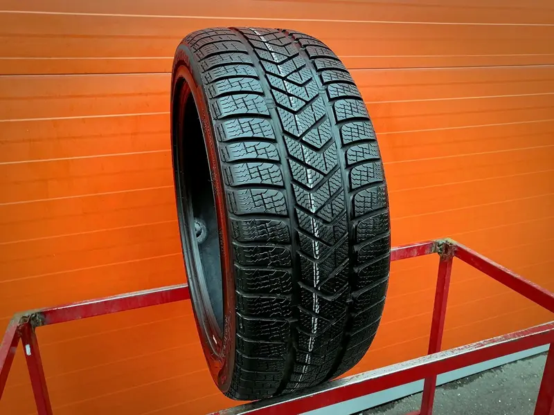 Б/у шина 245/45 R19 Pirelli Winter Sottozero 3, фото 1