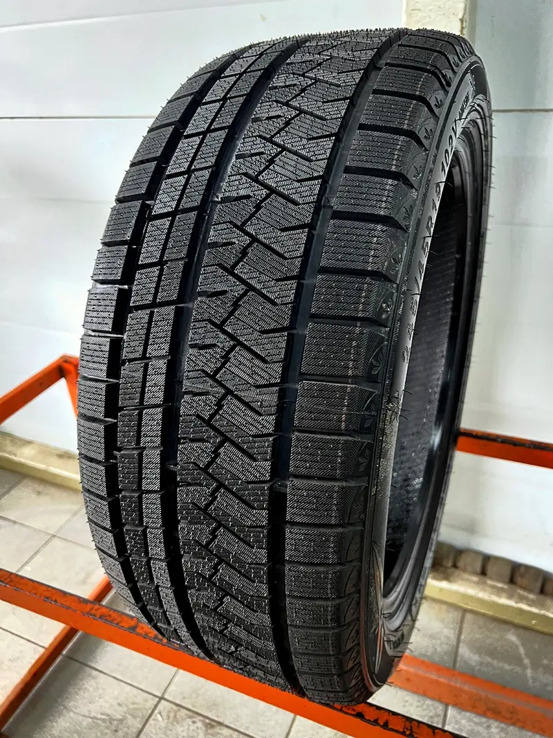 Новая шина 245/45 R19 TRIANGLE Snowlink TWT02, фото 1
