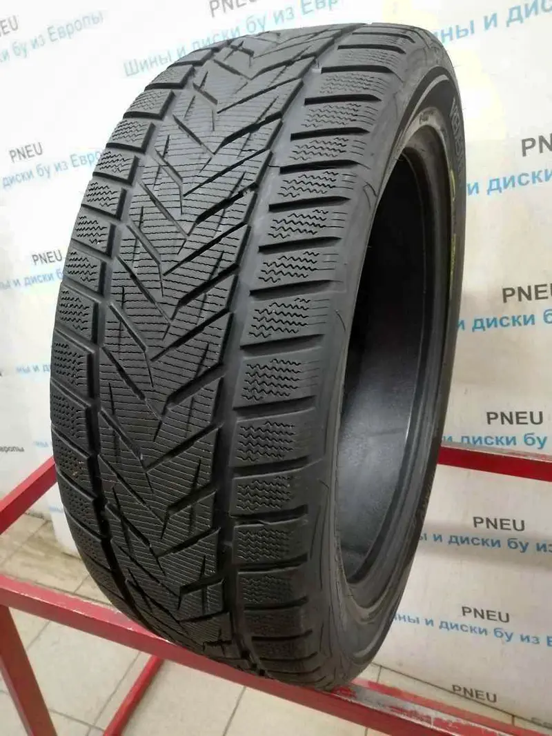 Б/у шина 245/45 R19 Vredestein Wintrac Xtreme S