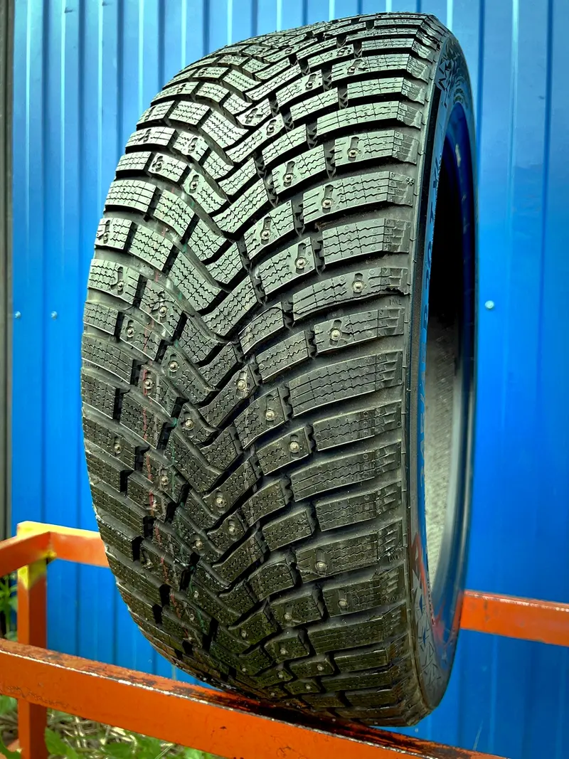 Новая шина 245/45 R20 Continental IceContact 3