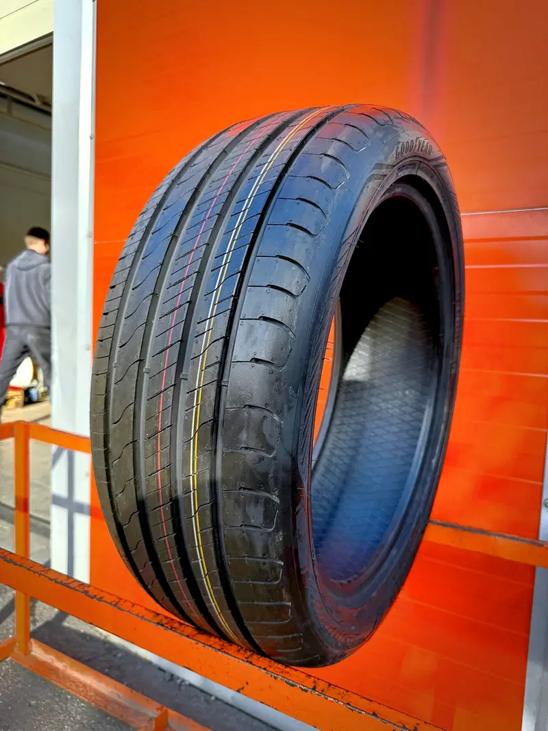 Новая шина 245/45 R20 Goodyear EfficientGrip 2 SUV, фото 1