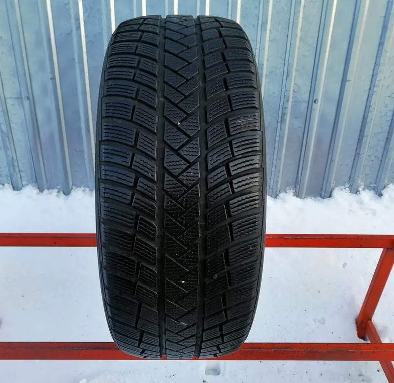 Б/у шина 245/45 R20 Vredestein Wintrac Pro