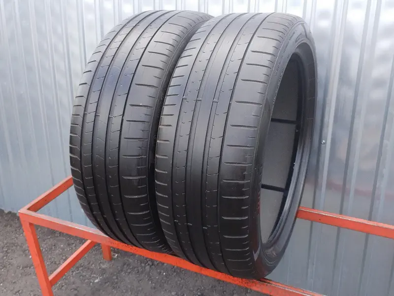 Пара б/у шин 245/45 R21 Pirelli P Zero PZ4