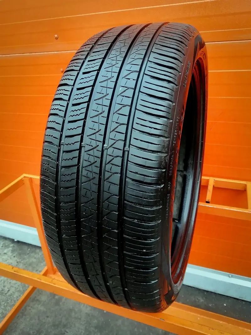 Б/у шина 245/45 R21 Pirelli Scorpion Zero All Season