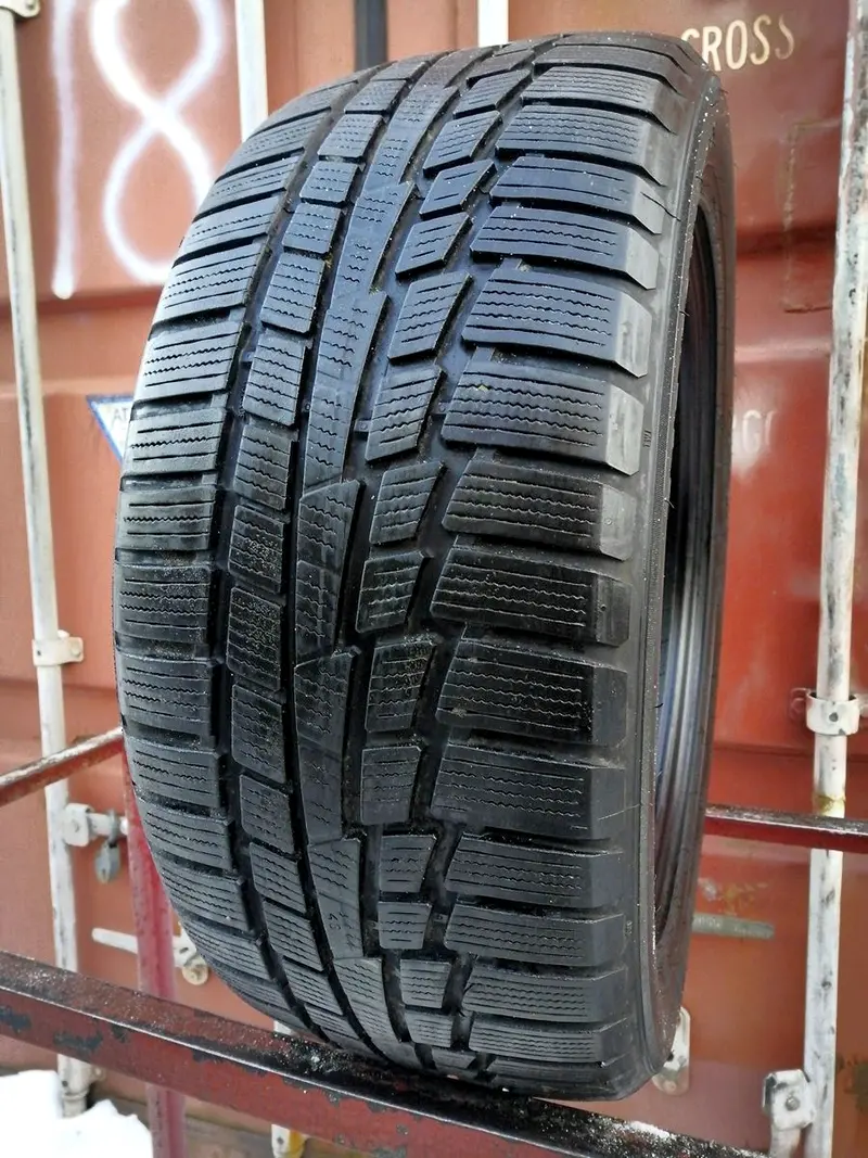 Б/у шина 245/50 R18 Nokian WR G2