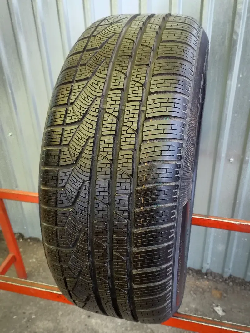 Б/у шина 245/50 R18 Pirelli Winter 210 Sottozero 2 RunFlat