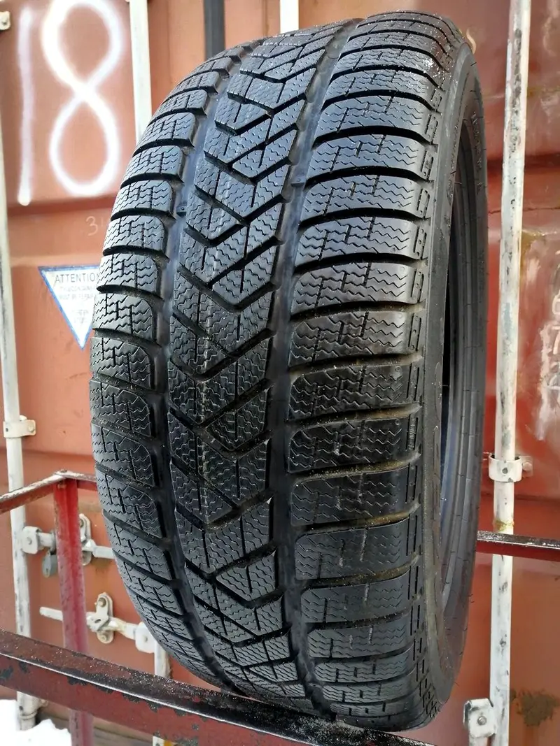 Б/у шина 245/50 R18 Pirelli Winter Sottozero 3 RunFlat, фото 1