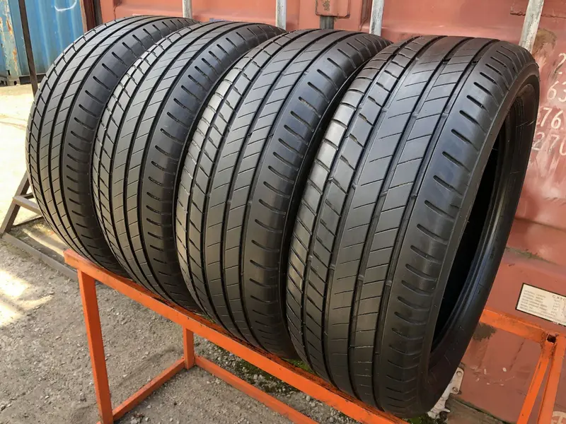 Комплект б/у шин 245/50 R19 Bridgestone Alenza 001