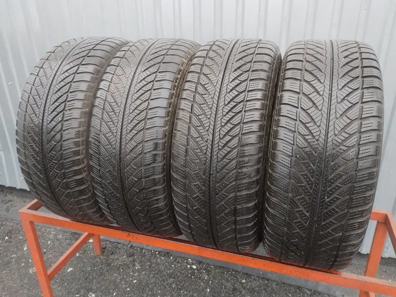 Комплект б/у шин 245/55 R17 Goodyear Ultra Grip Performance 2