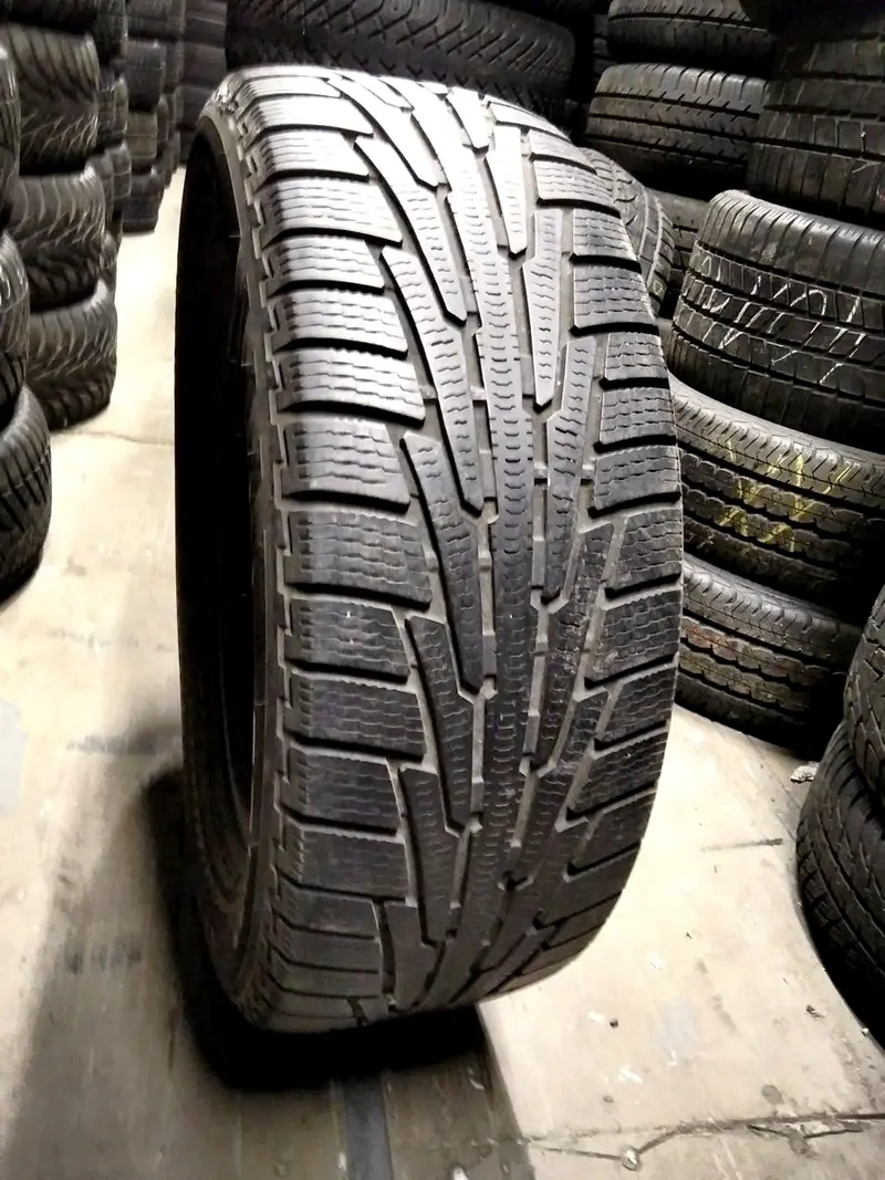 Б/у шина 245/60 R18 Nokian Hakkapeliitta R SUV, фото 1