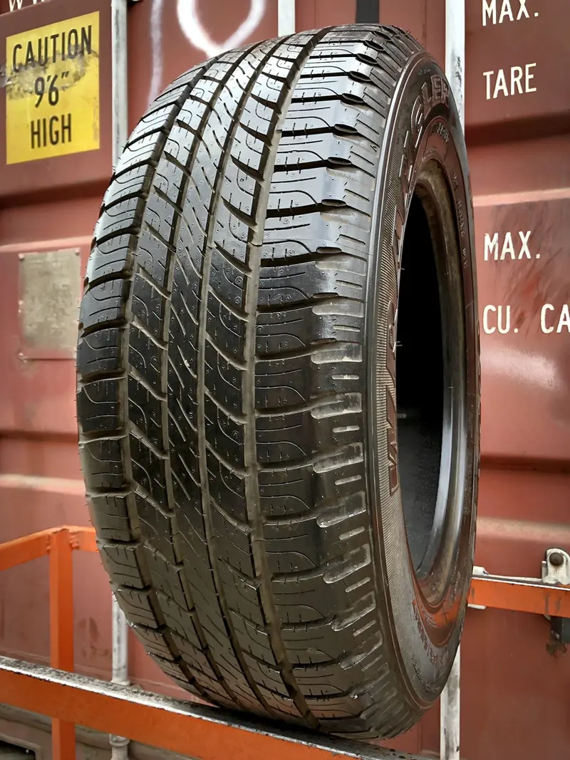 Б/у шина 245/65 R17 Goodyear Wrangler HP all weather