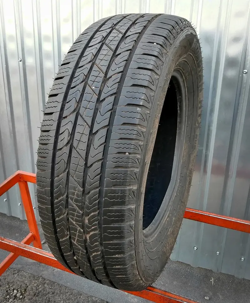 Б/у шина 245/65 R17 Nexen Roadian HTX RH5