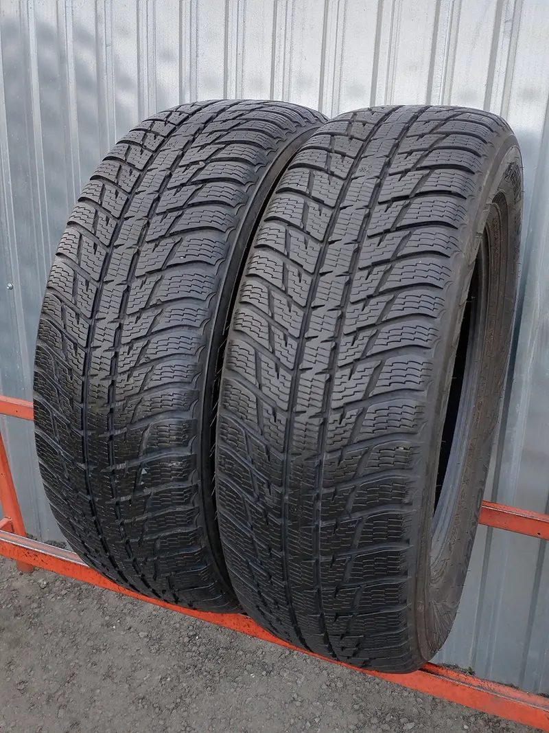 Пара б/у шин 245/65 R17 Nokian WR SUV 3
