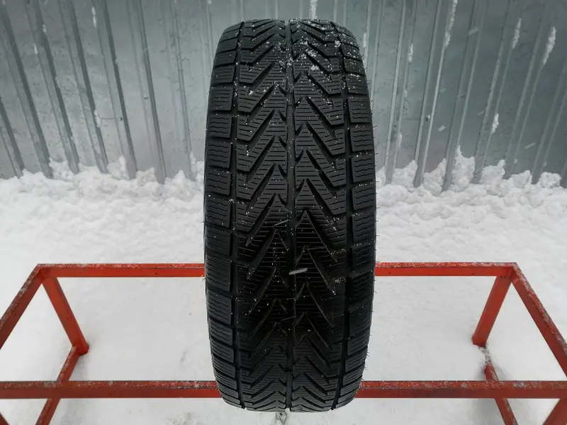 Б/у шина 245/65 R17 Vredestein Wintrac 4 Xtreme