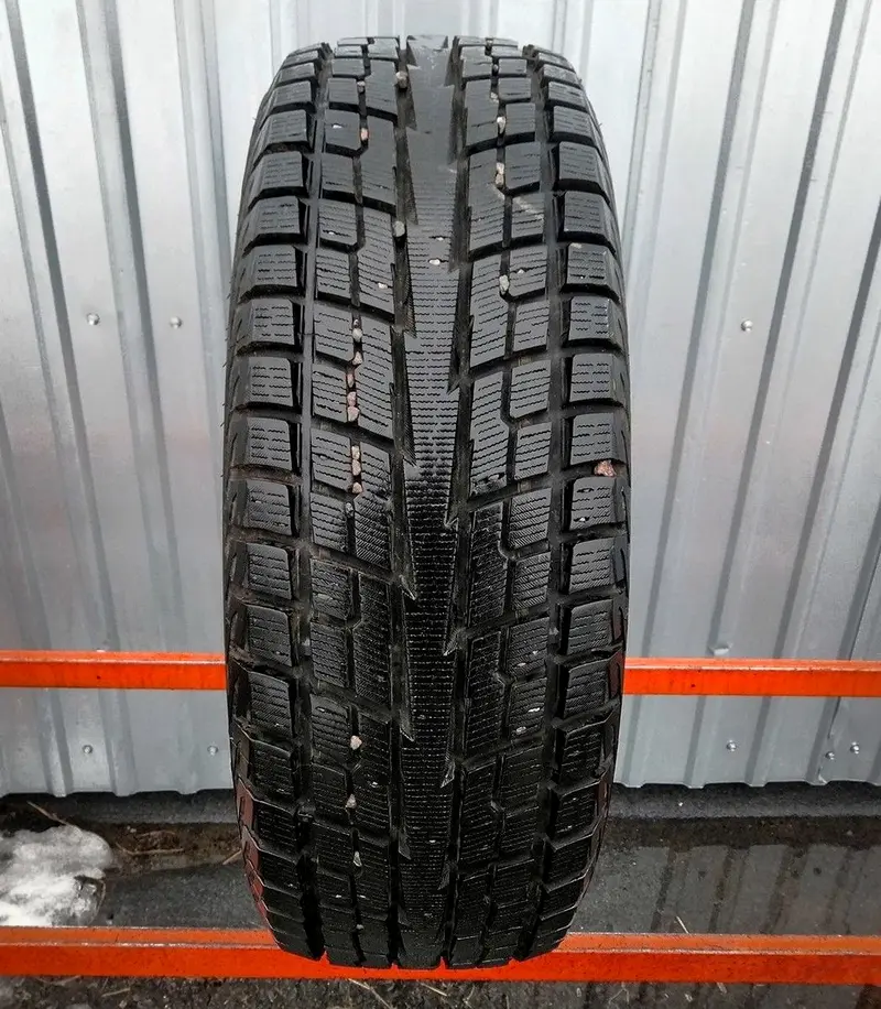 Б/у шина 245/65 R17 Yokohama Geolandar I/T-S G073
