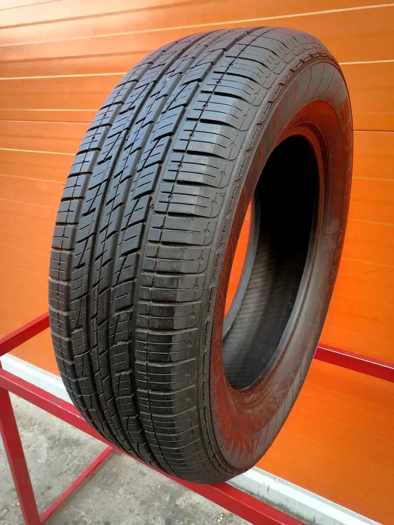 Б/у шина 245/65 R18 Kumho Solus KL 21