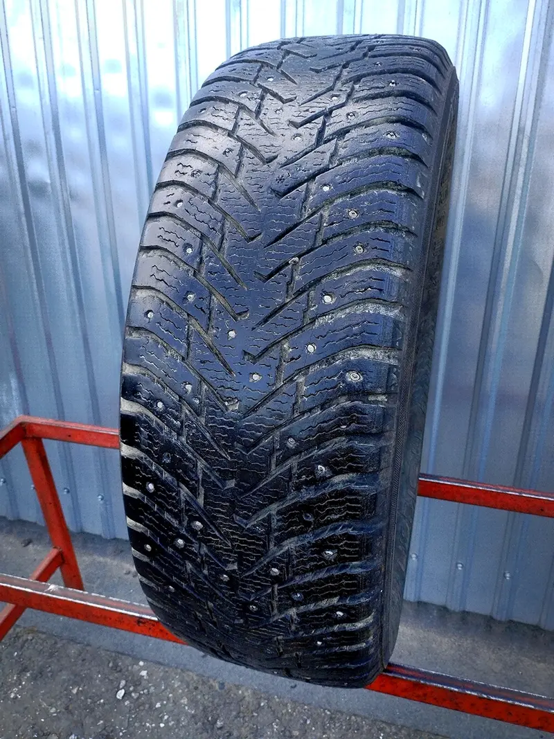 Б/у шина 245/70 R16 Nokian Hakkapeliitta 8 SUV