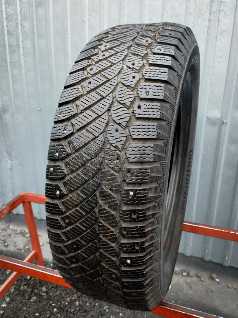 Б/у шина 245/70 R17 Continental ContiIceContact 4x4