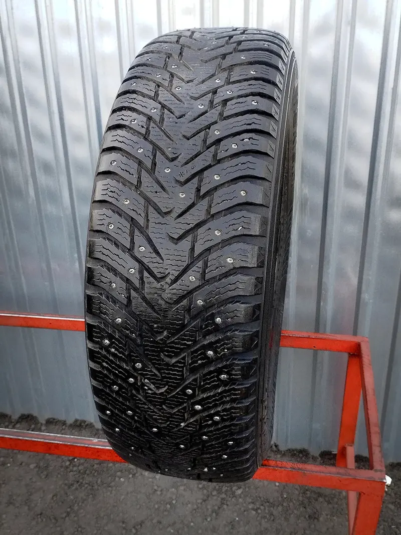 Б/у шина 245/70 R17 Nokian Hakkapeliitta 8 SUV