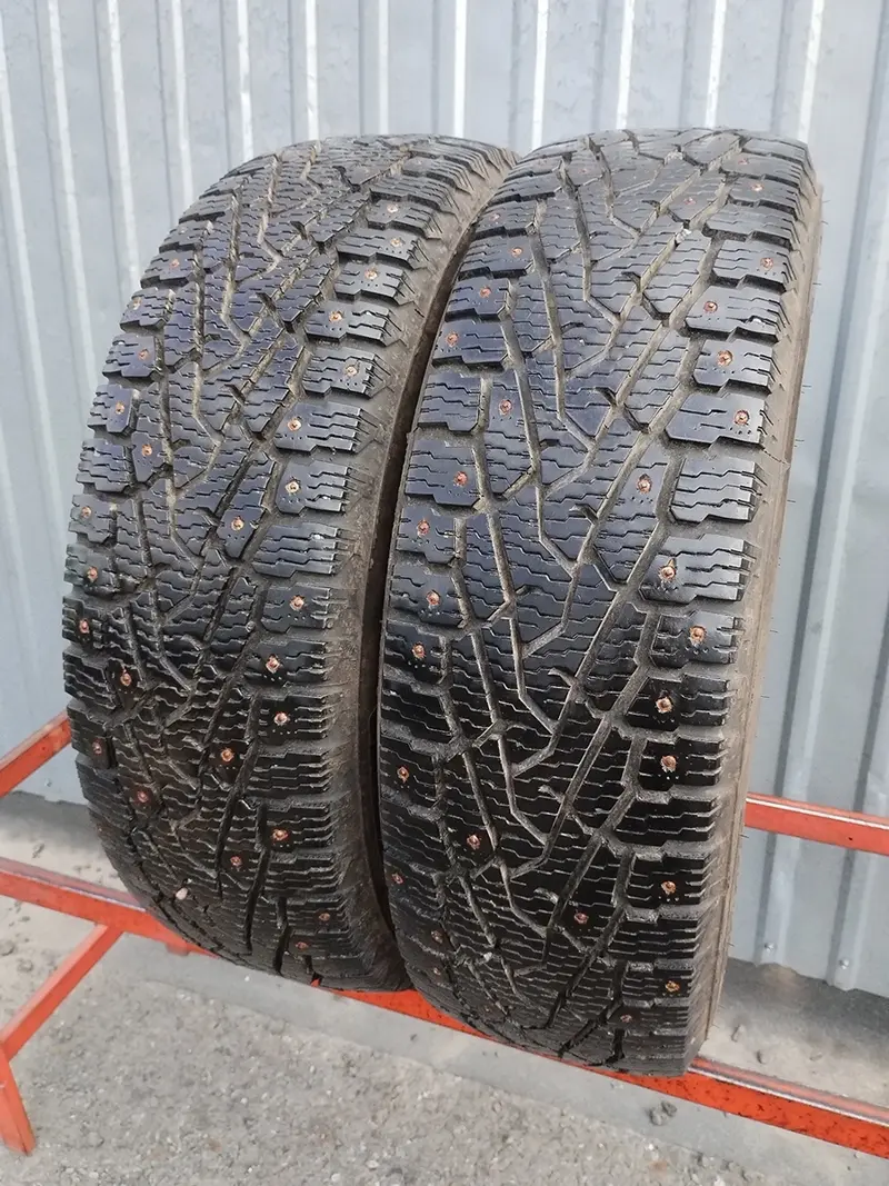 Пара б/у шин 245/75 R16 Nokian Hakkapeliitta LT2