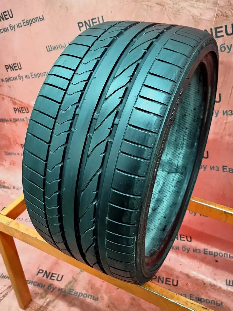 Б/у шина 255/30 R19 Bridgestone Potenza RE 050A RunFlat