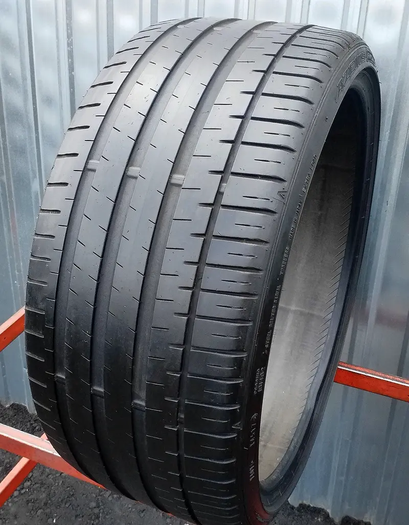 Б/у шина 255/30 R21 Falken Azenis FK-510