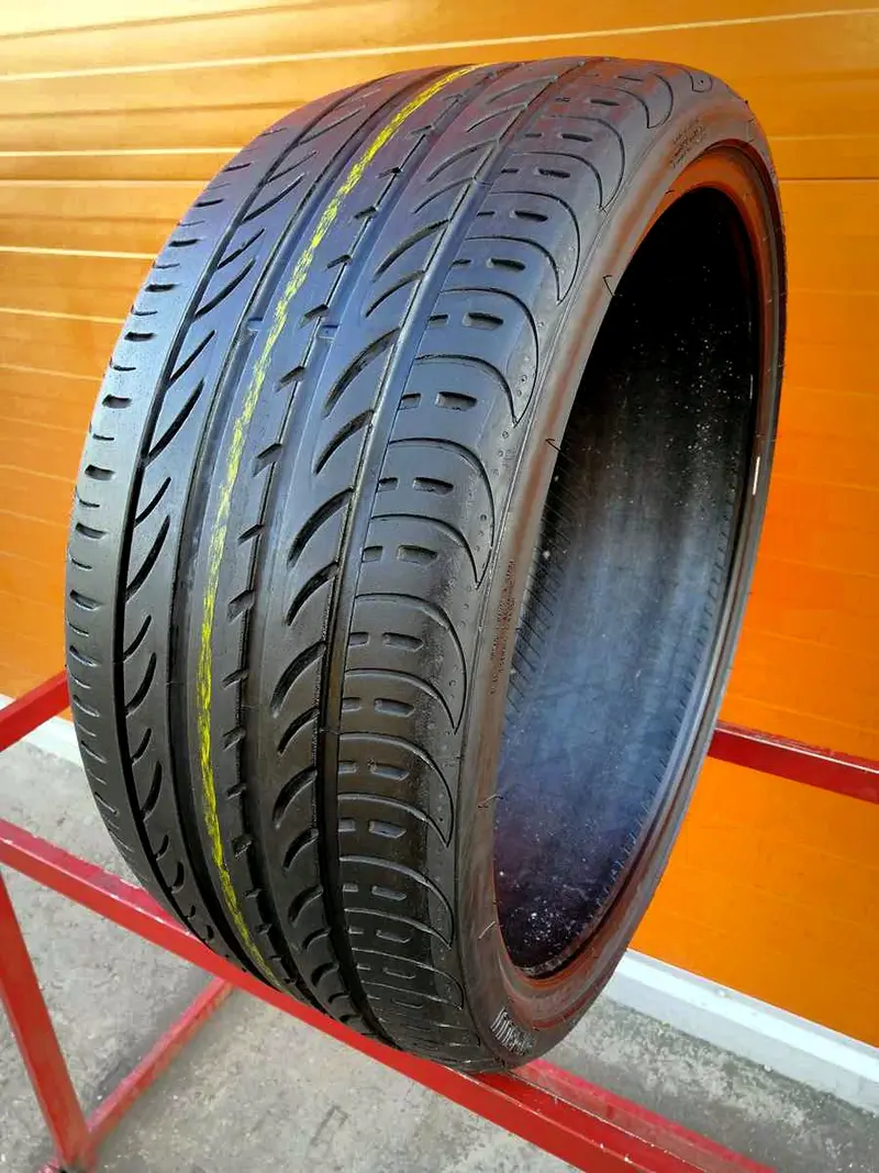Б/у шина 255/30 R22 Pirelli P Zero Nero GT