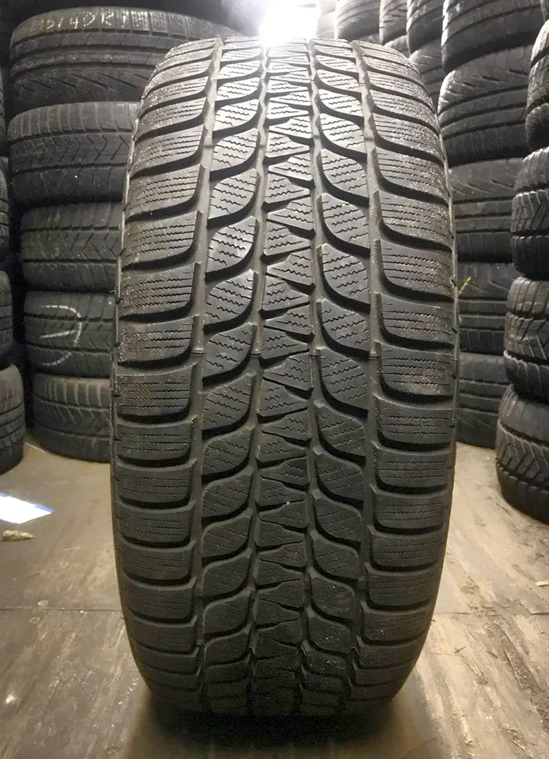 Б/у шина 255/35 R18 Bridgestone Blizzak LM25