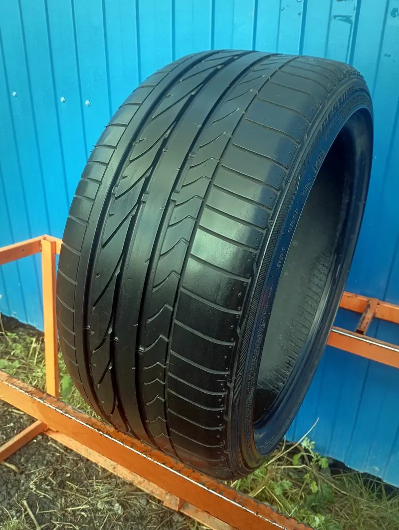 Б/у шина 255/35 R18 Bridgestone Potenza RE 050A RunFlat
