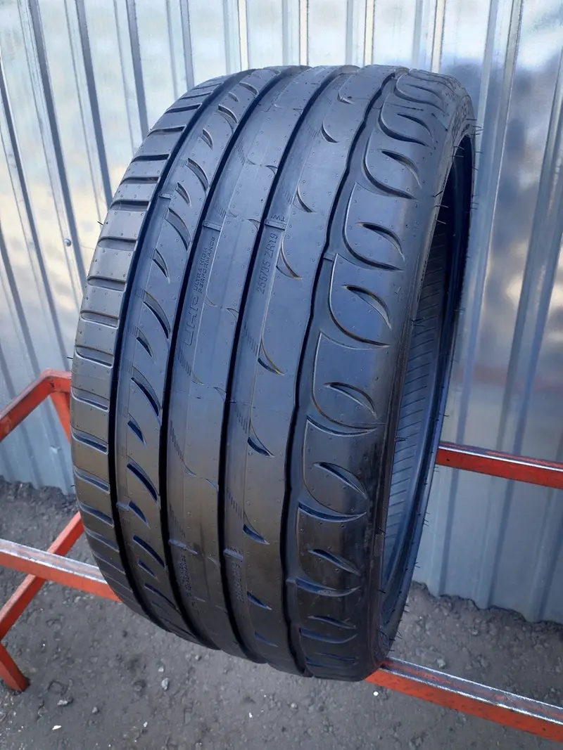 Новая шина 255/35 R19 Kormoran UHP Ultra High Performance