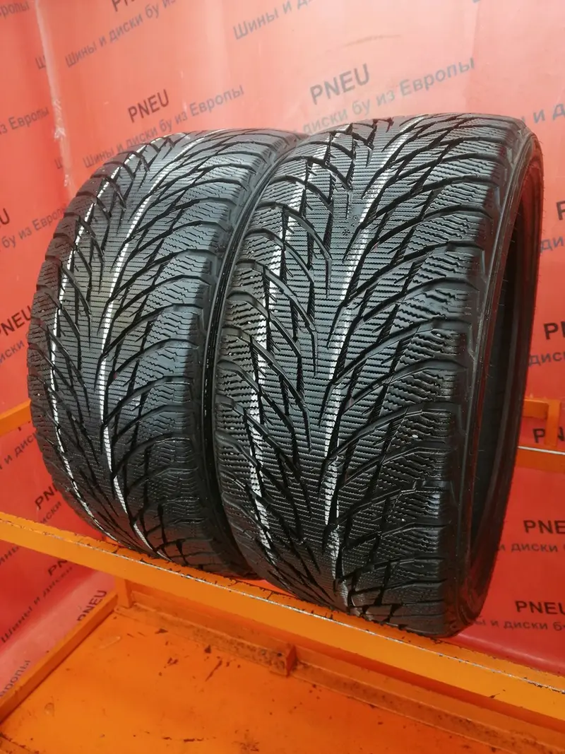 Пара б/у шин 255/35 R19 Nokian Hakkapeliitta R2