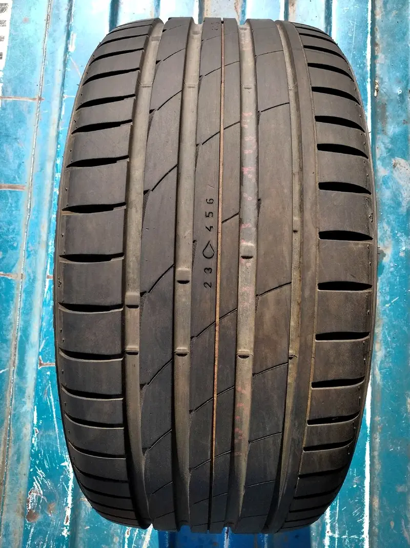 Б/у шина 255/35 R19 Nokian Z G2