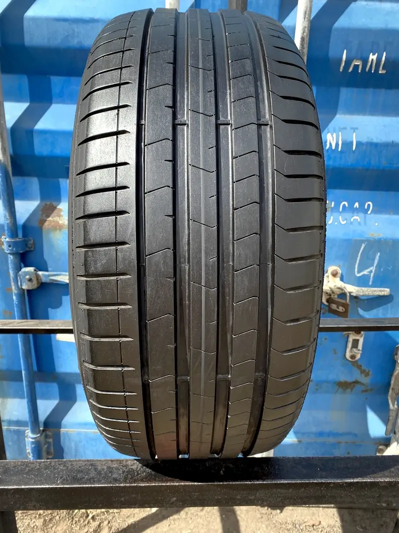 Б/у шина 255/35 R19 Pirelli P Zero PZ4, фото 1