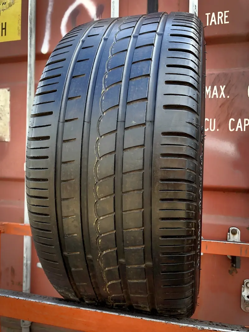 Б/у шина 255/35 R19 Pirelli P Zero Rosso, фото 1