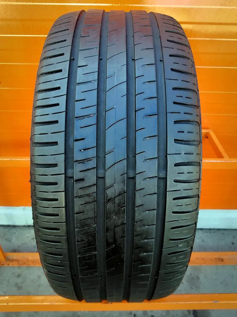 Б/у шина 255/35 R20 Barum Bravuris 3HM