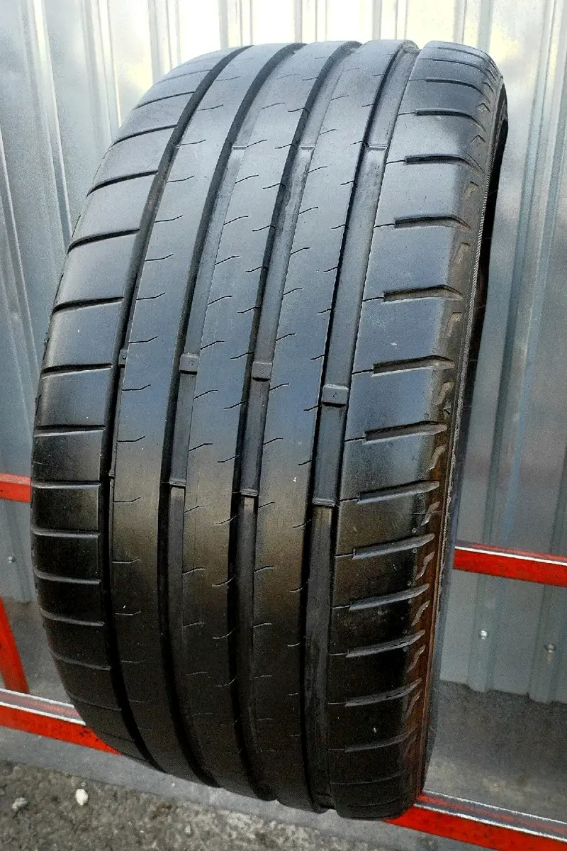 Б/у шина 255/35 R20 Bridgestone Potenza Sport