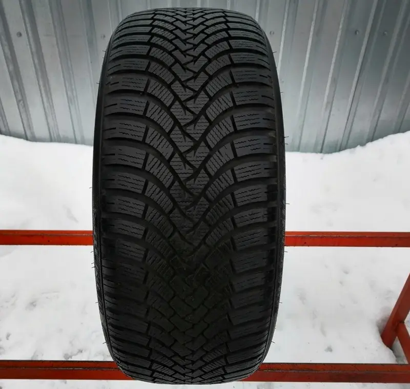 Б/у шина 255/35 R20 Falken Eurowinter HS01