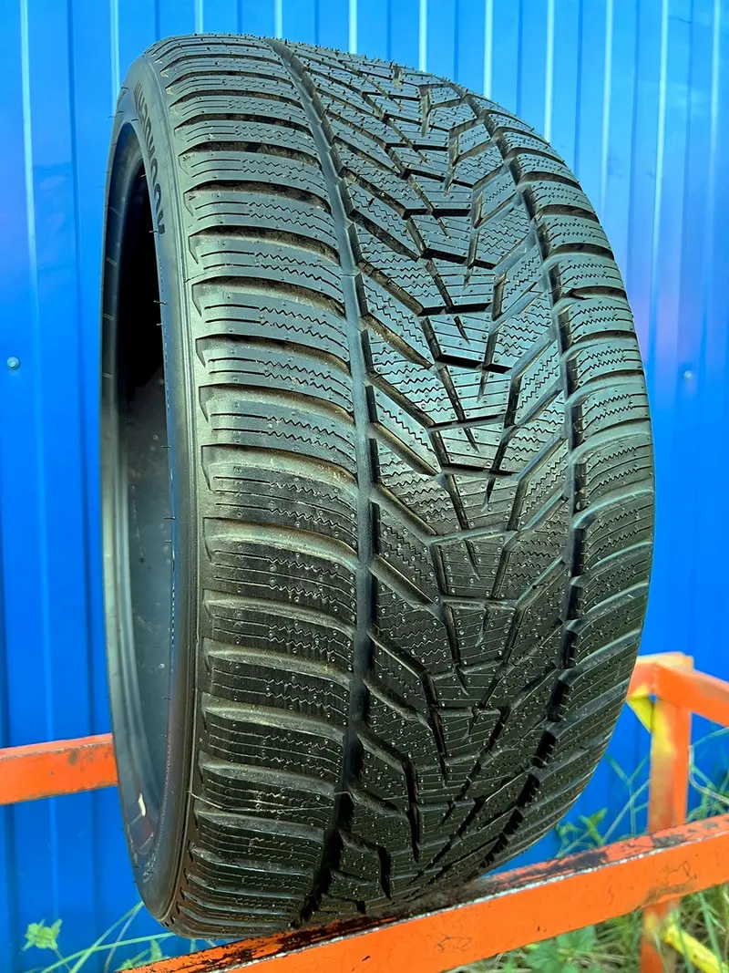 Новая шина 255/35 R20 Hankook Winter I cept Evo3 W330