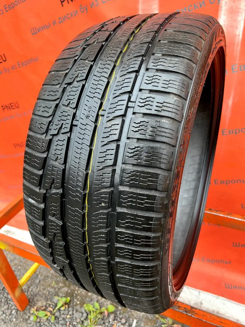 Б/у шина 255/35 R20 Nokian WR A3