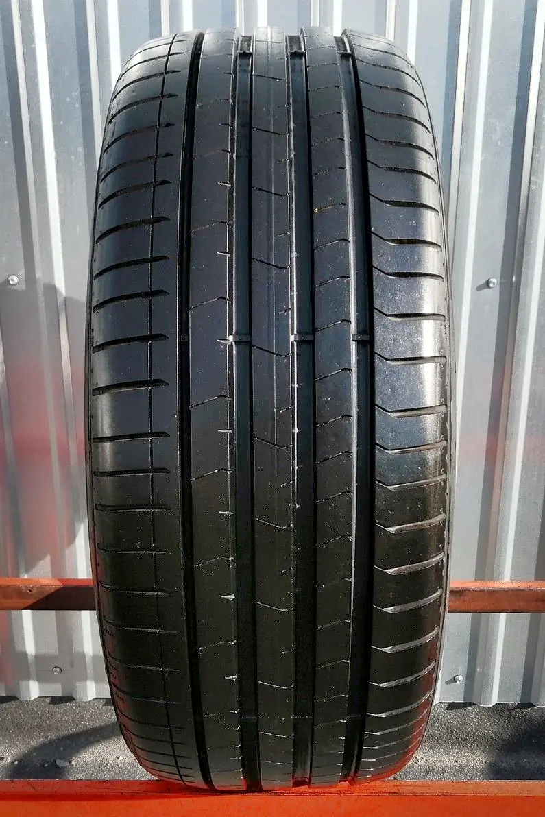 Б/у шина 255/35 R20 Pirelli P Zero PZ4, фото 1