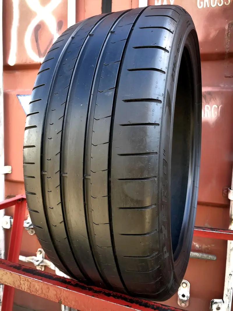 Б/у шина 255/35 R20 Pirelli P Zero PZ4, фото 1