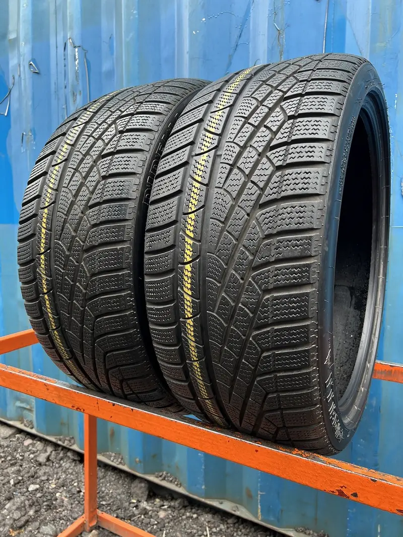 Пара б/у шин 255/35 R20 Pirelli Winter 240 Sottozero