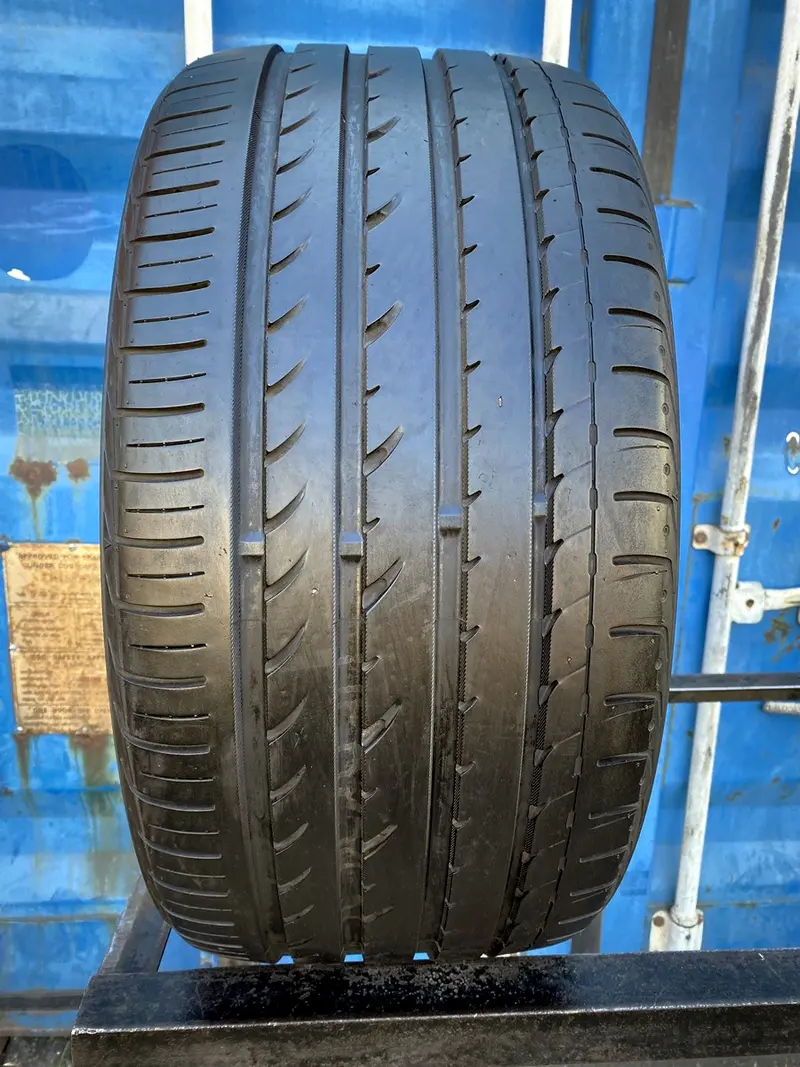 Б/у шина 255/35 R20 Yokohama Advan Sport V103