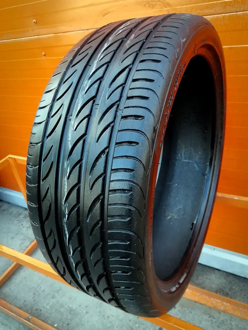 Б/у шина 255/35 R22 Pirelli P Zero Nero GT