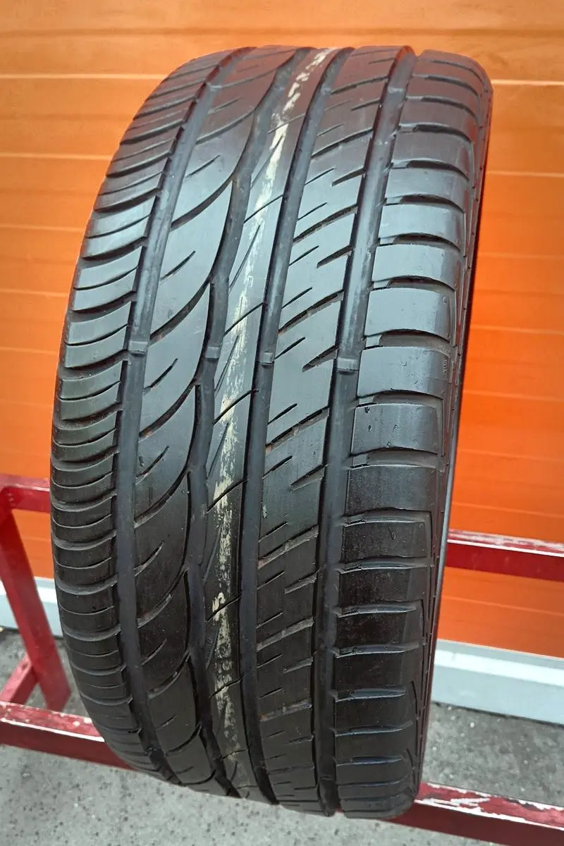 Б/у шина 255/40 R17 Barum Bravuris 2