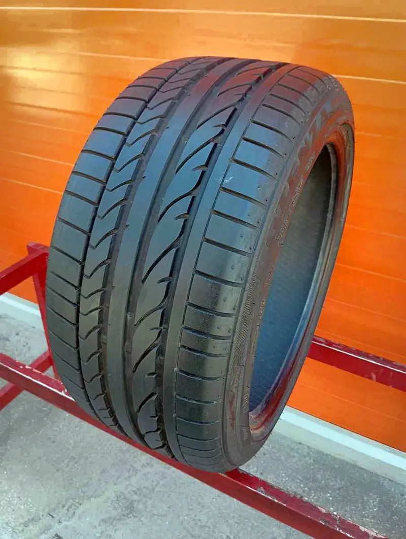 Б/у шина 255/40 R17 Bridgestone Potenza RE 050A