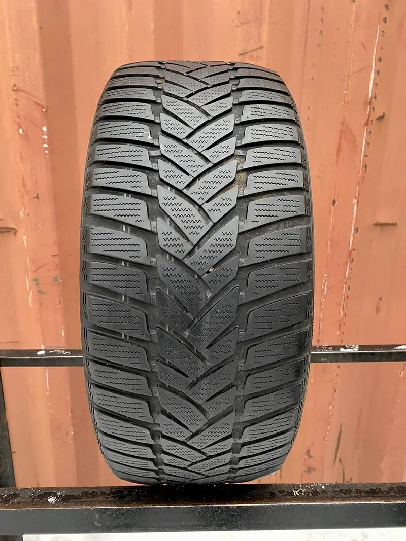 Б/у шина 255/40 R17 Dunlop SP Winter Sport M3