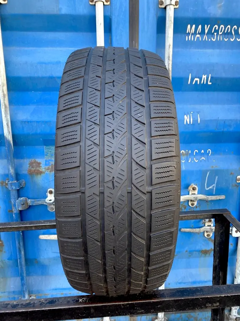 Б/у шина 255/40 R17 Falken Eurowinter HS-439